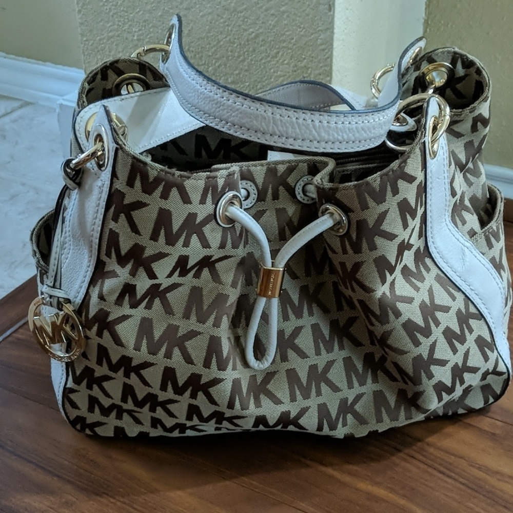Michael Kors tote